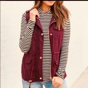 Vest w/ Hoodie | Large | Love Tree |